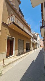  CASTELVETRANO CASA INDIPENDENTE CON GARAGE in Vendita