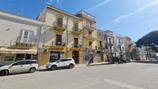Castelvetrano, prestigioso appartamento piano 1 nella centralissima Piazza Matteotti. in Vendita